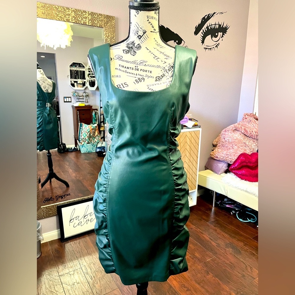 Chic Green Ruched GUESS Dress